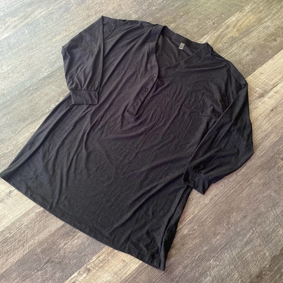 Beyond Yoga Featherweight Oversized Henley Sleep Shirt - Picture 4 of 7